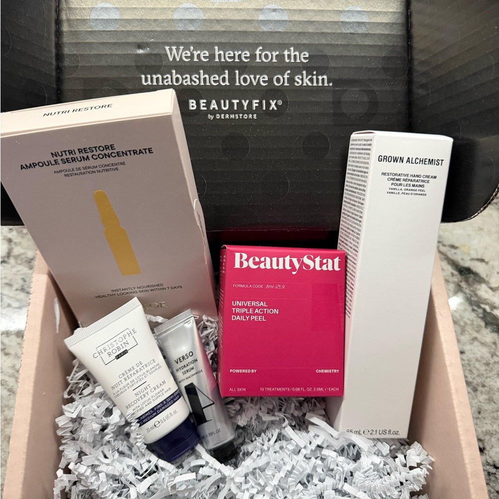 Dermstore Beauty Box- Includes 5 beauty products